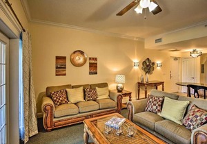 Chic Disney Condo w/ Balcony & Resort Pool Access!