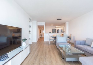 Chic Waterfront Retreat | Panoramic Intracoastal Views