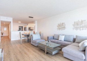 Chic Waterfront Retreat | Panoramic Intracoastal Views