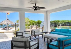 Coastal comfort in Ocean Pointe Suites.