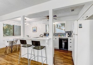 Coastal Condo Oasis: Pool, Tennis & Pickleball Fun