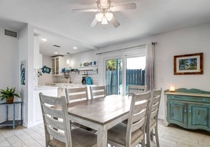 Coastal Oasis: Pool and Tennis, Close to Beach