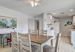 Coastal Oasis: Pool and Tennis, Close to Beach