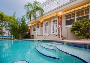 Coconut Inn Pass-a-Grille Beach