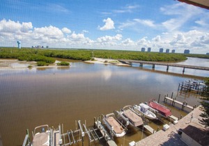Condo ∙ 2 bedrooms ∙ 4 guests