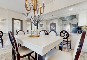 Condo with pickleball - steps from the Gulf & quick walk to dining & shops