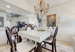 Condo with pickleball - steps from the Gulf & quick walk to dining & shops