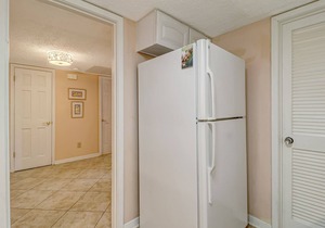 Cozy, 2 bed/2 bath condo