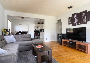 Cozy 2BR House (DTWN HLWD) - Fun Time