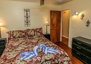 Cozy home in great location, close to beach + town