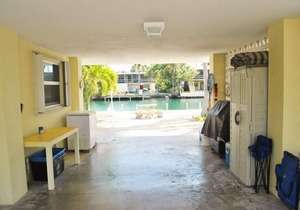 Cute Canal front Venetian Shores Weekly Rental!