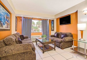 Days Inn & Suites by Wyndham Tampa near Ybor City