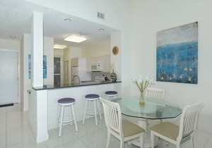 Direct bayfront views!