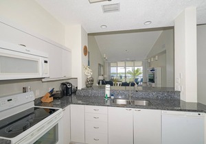 Direct bayfront views!