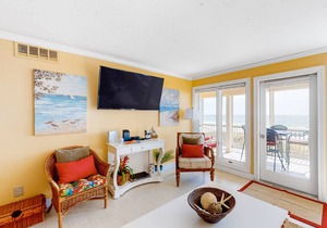 Dog-Friendly, First Floor Condo with Ocean View, Central AC, and Beach Access!