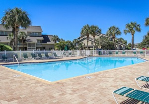 Dog-friendly Seascape Golf condo w/pool & hot tub access - low-speed vehicle