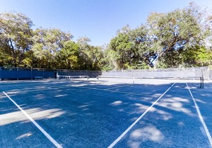 Dog-Friendly Tennis Villas Condo With Prime Location + Shared Pool, Free WiFi