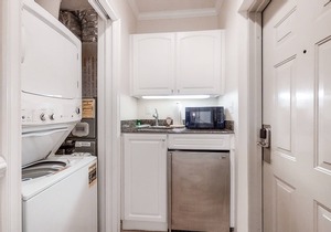 Dog-Friendly Tennis Villa Suite in Amelia Island w/Shared Pool, Free WiFi
