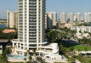 DoubleTree by Hilton Ocean Point Resort - North Miami Beach