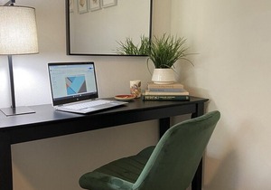 Downtown Location! Newly Renovated - Steps to Restaurants & More! High-end Decor
