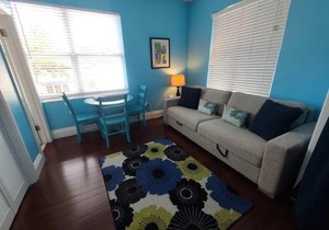 Duval Street Suite overlooking Duval w parking and pool