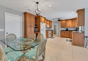 🥇 Elegant 3bd waterfront villa with a private pool and spa (CH863)