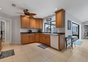 🥇 Elegant 3bd waterfront villa with a private pool and spa (CH863)