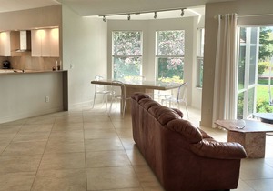 Elegant Front Lake House-within the World Tennis Club- Sleep 8+