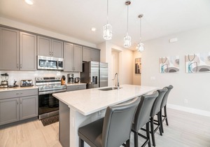 Elegant Townhouse with Pool Views at Reunion
