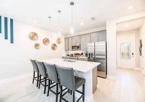 Elegant Townhouse with Pool Views at Reunion