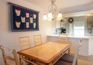 Enjoy your stay at this cozy condo right off Marco Island at Mainsail 1035 in Naples!