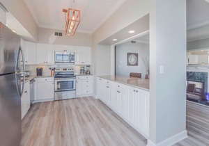 Fall Specials! Penthouse Unit with Stunning Views of Destin!