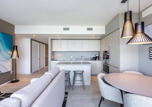 Family 3 bedroom Hyde Beach House Miami 22th floor