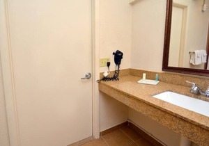 Family and Friends Vacation! 3 Great Units, Near Orlando Premium Outlets, Golf