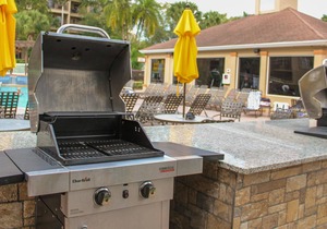 Family-Friendly 1BR Minutes from Theme Parks w/ Resort Waterpark & Mini Golf
