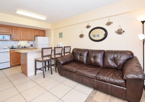 Family-friendly Amazing Ocean Front True One Bedroom Sleeps 6 SPRING MEGA SALE!
