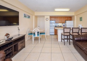 Family-friendly Amazing Ocean Front True One Bedroom Sleeps 6 SPRING MEGA SALE!