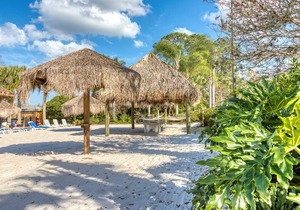Family Friendly condo minutes from Disney!!