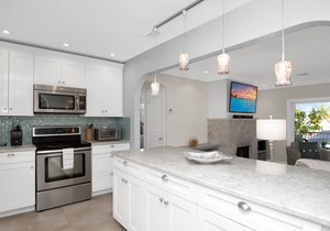 Family/Pet Friendly Venetian Shores Home