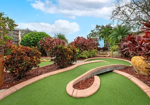 FLASH SALE! Family-Friendly Condo Minutes from Theme Parks w/ Resort Waterpark & Mini Golf