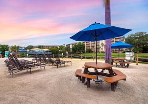 FLASH SALE! Family-Friendly Condo Minutes from Theme Parks w/ Resort Waterpark & Mini Golf