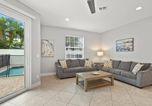 Fortebello Beachside 162 w/PRIVATE POOL