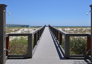 Free Daily Activities 🏖🚤🌊| Breathtaking High-rise Beachfront Condo, 3 Pools