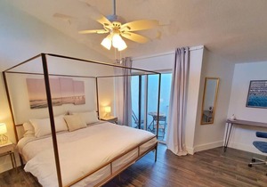 Free Shuttle/Patio Managed by BNR Vacation Rentals