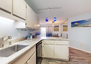 Friendly Condo with Shared Outdoor Pool, High-Speed WiFi, & Central AC
