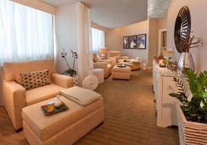 Friends and Family Disney Escape! Two Modern Pool View Units, Close to the Parks