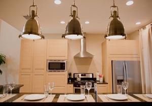 Furnished 3 Bedroom Villa Next to Disney, Free Parking & Wi-Fi
