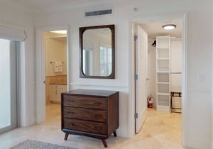 Gated Luxury Resort with Private Bayside Marina - Marlin Bay Resort & Marina