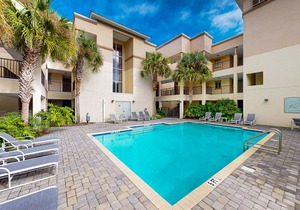 Getaway near the beach with central AC, shared pool, free WiFi