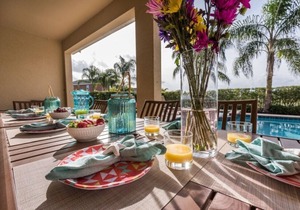 Giant Villa! 10 BR, Pvt Pool/Spa, Resort Access, Themed Rooms, Mins to Parks